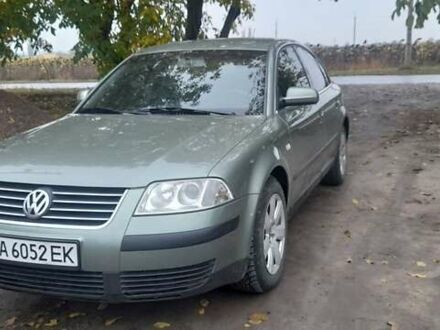 Зеленый Фольксваген Пассат, объемом двигателя 1.6 л и пробегом 213 тыс. км за 5000 $, фото 1 на Automoto.ua