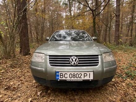 Зеленый Фольксваген Пассат, объемом двигателя 1.78 л и пробегом 195 тыс. км за 3500 $, фото 1 на Automoto.ua