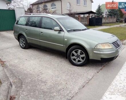 Зеленый Фольксваген Пассат, объемом двигателя 1.9 л и пробегом 380 тыс. км за 3500 $, фото 1 на Automoto.ua