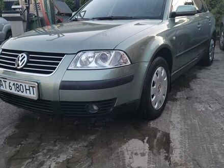 Зеленый Фольксваген Пассат, объемом двигателя 1.8 л и пробегом 299 тыс. км за 4700 $, фото 1 на Automoto.ua