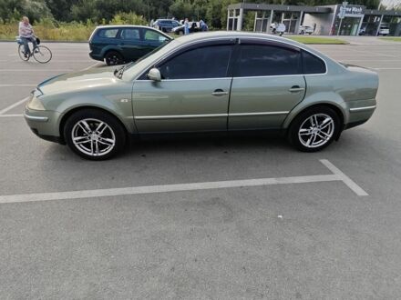 Зеленый Фольксваген Пассат, объемом двигателя 1.8 л и пробегом 351 тыс. км за 4000 $, фото 1 на Automoto.ua