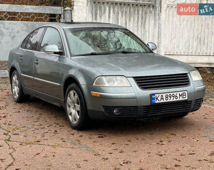 Зеленый Фольксваген Пассат, объемом двигателя 2 л и пробегом 250 тыс. км за 4700 $, фото 1 на Automoto.ua