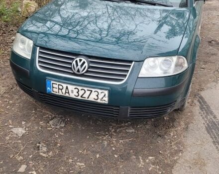 Зеленый Фольксваген Пассат, объемом двигателя 0 л и пробегом 300 тыс. км за 2500 $, фото 1 на Automoto.ua