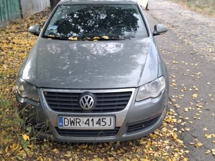 Фольксваген Пассат 2005 в Краматорске на Automoto.ua Зеленый Фольксваген Пассат, объемом двигателя 0 л и пробегом 327 тыс. км за 2700 $, фото 1 на Automoto.ua