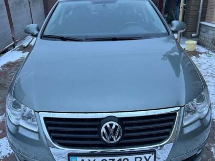 Зелений Фольксваген Пассат, об'ємом двигуна 1.8 л та пробігом 101 тис. км за 9000 $, фото 1 на Automoto.ua