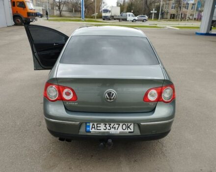 Зеленый Фольксваген Пассат, объемом двигателя 1.8 л и пробегом 160 тыс. км за 8200 $, фото 1 на Automoto.ua