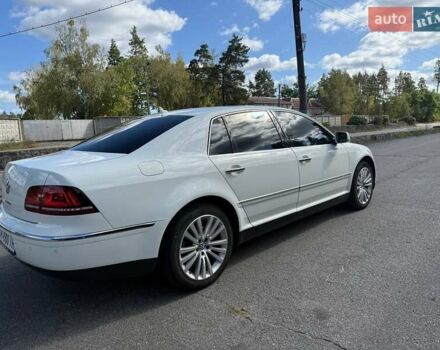 Фольксваген Фаетон 2009 в Малине на Automoto.ua Белый Фольксваген Фаетон, объемом двигателя 2.97 л и пробегом 300 тыс. км за 11900 $, фото 5 на Automoto.ua