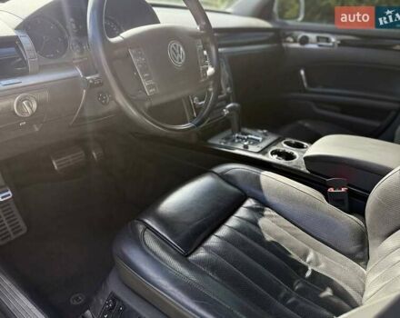 Фольксваген Фаетон 2009 в Малине на Automoto.ua Белый Фольксваген Фаетон, объемом двигателя 2.97 л и пробегом 300 тыс. км за 11900 $, фото 19 на Automoto.ua