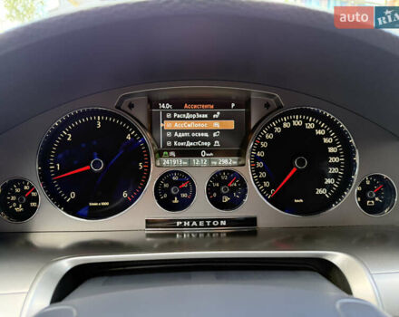 Фольксваген Фаетон 2013 в Львове на Automoto.ua Белый Фольксваген Фаетон, объемом двигателя 2.97 л и пробегом 245 тыс. км за 15950 $, фото 8 на Automoto.ua