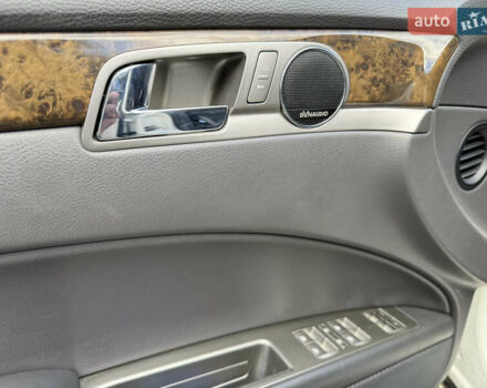 Фольксваген Фаетон 2013 в Львове на Automoto.ua Белый Фольксваген Фаетон, объемом двигателя 2.97 л и пробегом 245 тыс. км за 15950 $, фото 14 на Automoto.ua