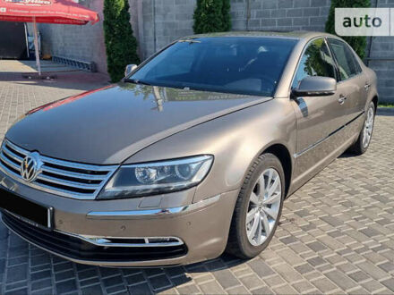 Фольксваген Фаетон 2014 в Кропивницком (Кировограде) на Automoto.ua Бежевый Фольксваген Фаетон, объемом двигателя 2.97 л и пробегом 180 тыс. км за 17800 $, фото 1 на Automoto.ua