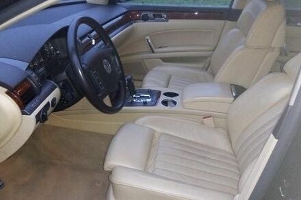 Черный Фольксваген Фаетон, объемом двигателя 3.2 л и пробегом 187 тыс. км за 10000 $, фото 5 на Automoto.ua