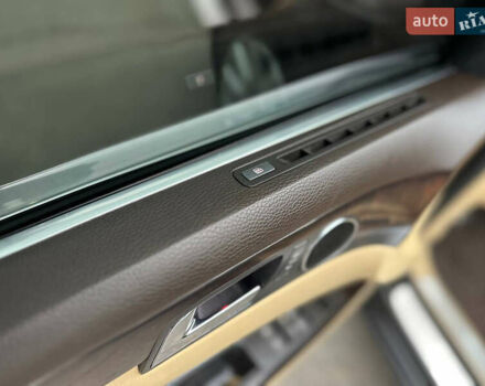 Чорний Фольксваген Фаєтон, об'ємом двигуна 5 л та пробігом 272 тис. км за 6700 $, фото 25 на Automoto.ua