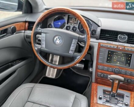 Черный Фольксваген Фаетон, объемом двигателя 3 л и пробегом 295 тыс. км за 6999 $, фото 8 на Automoto.ua