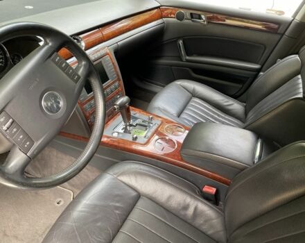 Черный Фольксваген Фаетон, объемом двигателя 3 л и пробегом 230 тыс. км за 5400 $, фото 4 на Automoto.ua