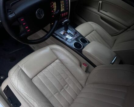 Черный Фольксваген Фаетон, объемом двигателя 3 л и пробегом 247 тыс. км за 6900 $, фото 10 на Automoto.ua