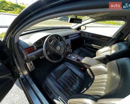 Чорний Фольксваген Фаєтон, об'ємом двигуна 3 л та пробігом 350 тис. км за 7545 $, фото 4 на Automoto.ua