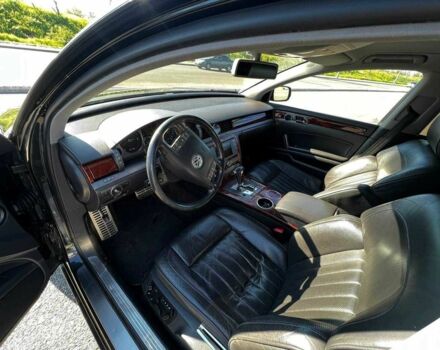 Чорний Фольксваген Фаєтон, об'ємом двигуна 3 л та пробігом 350 тис. км за 7545 $, фото 5 на Automoto.ua