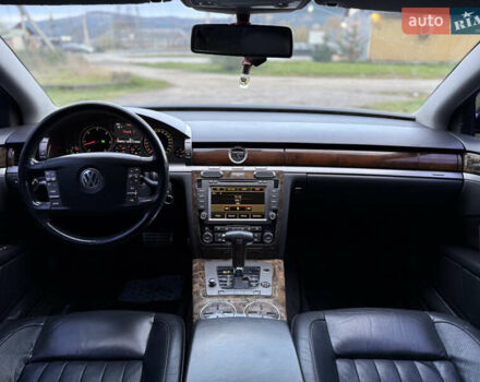 Черный Фольксваген Фаетон, объемом двигателя 2.97 л и пробегом 285 тыс. км за 9500 $, фото 23 на Automoto.ua