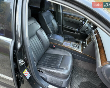 Черный Фольксваген Фаетон, объемом двигателя 2.97 л и пробегом 285 тыс. км за 9500 $, фото 28 на Automoto.ua