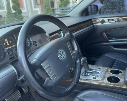 Черный Фольксваген Фаетон, объемом двигателя 2.97 л и пробегом 335 тыс. км за 7650 $, фото 28 на Automoto.ua