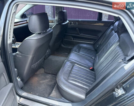 Черный Фольксваген Фаетон, объемом двигателя 2.97 л и пробегом 285 тыс. км за 9500 $, фото 18 на Automoto.ua