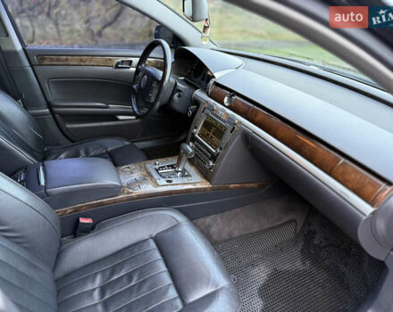 Черный Фольксваген Фаетон, объемом двигателя 2.97 л и пробегом 285 тыс. км за 9500 $, фото 14 на Automoto.ua