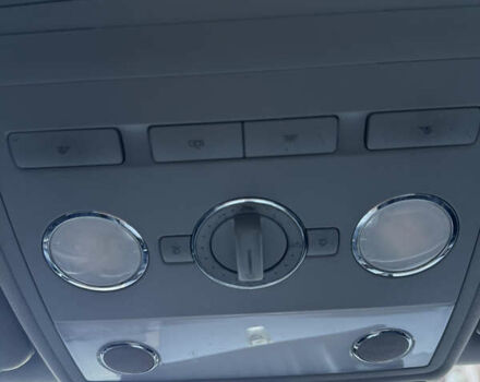 Черный Фольксваген Фаетон, объемом двигателя 2.97 л и пробегом 335 тыс. км за 7650 $, фото 26 на Automoto.ua