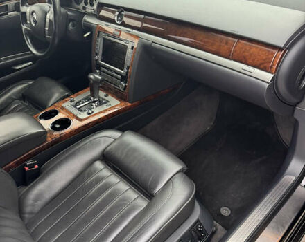 Чорний Фольксваген Фаєтон, об'ємом двигуна 2.97 л та пробігом 300 тис. км за 13000 $, фото 5 на Automoto.ua