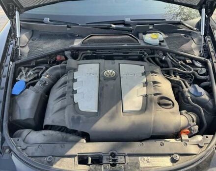 Черный Фольксваген Фаетон, объемом двигателя 2.97 л и пробегом 326 тыс. км за 10600 $, фото 5 на Automoto.ua