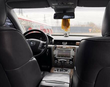 Чорний Фольксваген Фаєтон, об'ємом двигуна 2.97 л та пробігом 226 тис. км за 13000 $, фото 23 на Automoto.ua