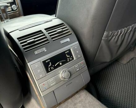 Чорний Фольксваген Фаєтон, об'ємом двигуна 2.97 л та пробігом 226 тис. км за 13000 $, фото 8 на Automoto.ua