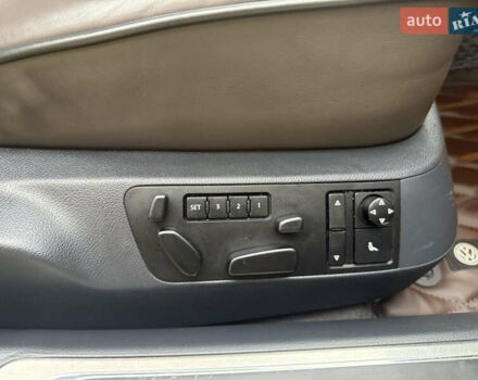 Чорний Фольксваген Фаєтон, об'ємом двигуна 2.97 л та пробігом 262 тис. км за 15950 $, фото 9 на Automoto.ua