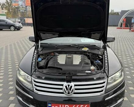 Чорний Фольксваген Фаєтон, об'ємом двигуна 2.97 л та пробігом 226 тис. км за 13000 $, фото 54 на Automoto.ua