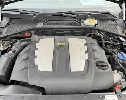 Чорний Фольксваген Фаєтон, об'ємом двигуна 2.97 л та пробігом 226 тис. км за 13000 $, фото 50 на Automoto.ua