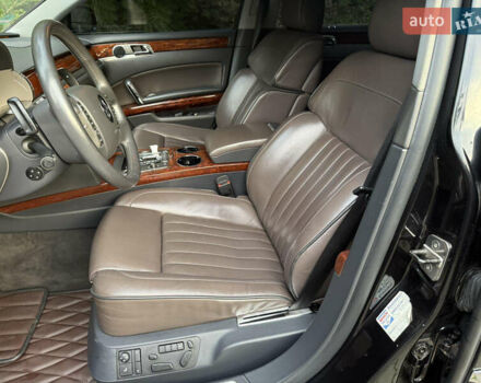 Чорний Фольксваген Фаєтон, об'ємом двигуна 2.97 л та пробігом 262 тис. км за 15950 $, фото 18 на Automoto.ua