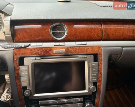 Чорний Фольксваген Фаєтон, об'ємом двигуна 2.97 л та пробігом 262 тис. км за 15950 $, фото 17 на Automoto.ua