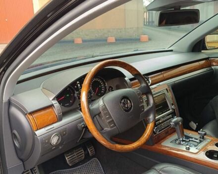 Черный Фольксваген Фаетон, объемом двигателя 3 л и пробегом 260 тыс. км за 12999 $, фото 7 на Automoto.ua