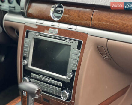 Фольксваген Фаетон 2013 в Львове на Automoto.ua Черный Фольксваген Фаетон, объемом двигателя 3 л и пробегом 135 тыс. км за 19200 $, фото 56 на Automoto.ua