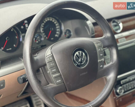 Фольксваген Фаетон 2013 в Львове на Automoto.ua Черный Фольксваген Фаетон, объемом двигателя 3 л и пробегом 135 тыс. км за 19200 $, фото 50 на Automoto.ua