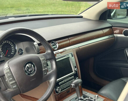 Фольксваген Фаетон 2013 в Львове на Automoto.ua Черный Фольксваген Фаетон, объемом двигателя 3 л и пробегом 135 тыс. км за 19200 $, фото 64 на Automoto.ua