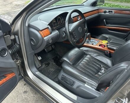 Коричневый Фольксваген Фаетон, объемом двигателя 4.2 л и пробегом 234 тыс. км за 5200 $, фото 8 на Automoto.ua