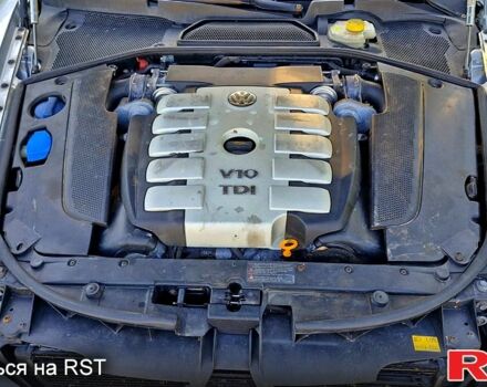 Фольксваген Фаетон, объемом двигателя 5 л и пробегом 230 тыс. км за 6000 $, фото 6 на Automoto.ua