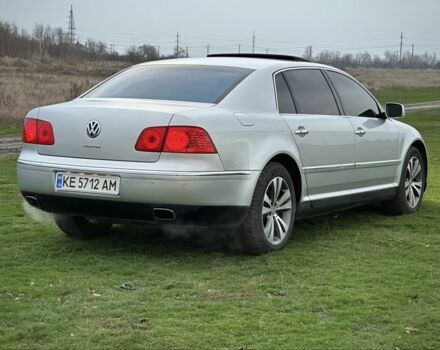 Серый Фольксваген Фаетон, объемом двигателя 4.2 л и пробегом 260 тыс. км за 5950 $, фото 1 на Automoto.ua