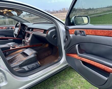 Серый Фольксваген Фаетон, объемом двигателя 4.2 л и пробегом 260 тыс. км за 5950 $, фото 13 на Automoto.ua