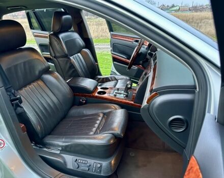 Серый Фольксваген Фаетон, объемом двигателя 4.2 л и пробегом 260 тыс. км за 5950 $, фото 14 на Automoto.ua