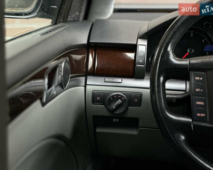 Серый Фольксваген Фаетон, объемом двигателя 2.97 л и пробегом 320 тыс. км за 5000 $, фото 12 на Automoto.ua