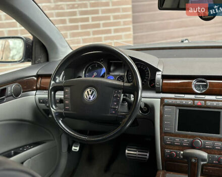 Серый Фольксваген Фаетон, объемом двигателя 2.97 л и пробегом 320 тыс. км за 5000 $, фото 11 на Automoto.ua