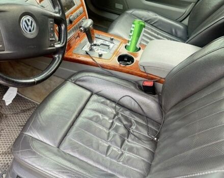 Серый Фольксваген Фаетон, объемом двигателя 3 л и пробегом 440 тыс. км за 4800 $, фото 5 на Automoto.ua