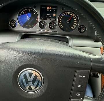 Серый Фольксваген Фаетон, объемом двигателя 3 л и пробегом 440 тыс. км за 5000 $, фото 1 на Automoto.ua